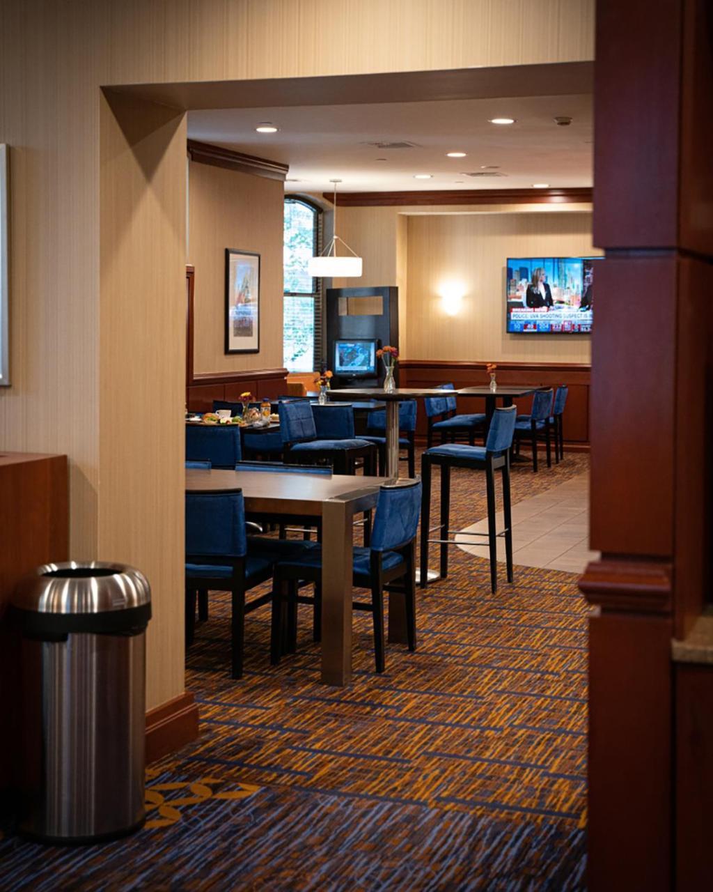Courtyard Copley Square酒店3*